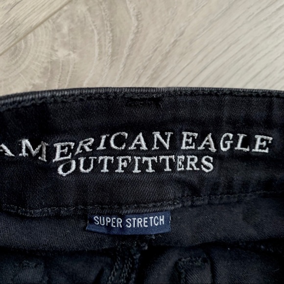 AE- Black Distressed Ripped Jegging - Picture 7 of 7